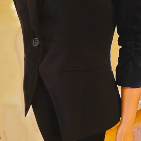 NEW DIRECTIONS BLACK SINGLE ONE BUTTON BREASTED RUCHED SLEEVES SIZE S NWOT - Picture 2 of 6